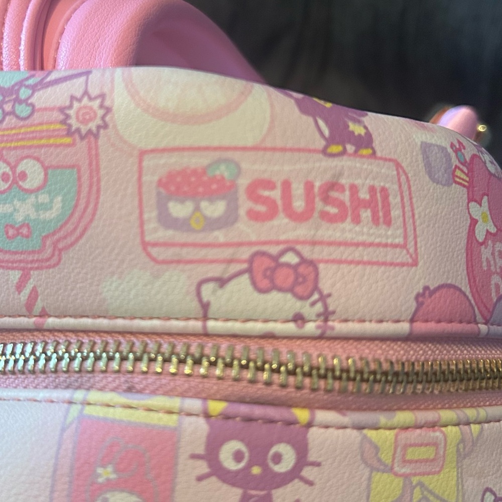 Sanrio x Loungefly mini backpack - Picture 3 of 7